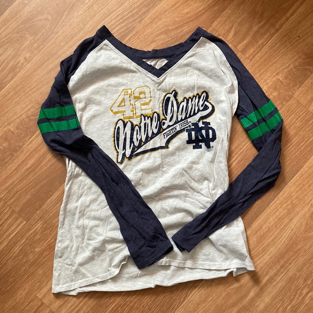 Notre Dame top
